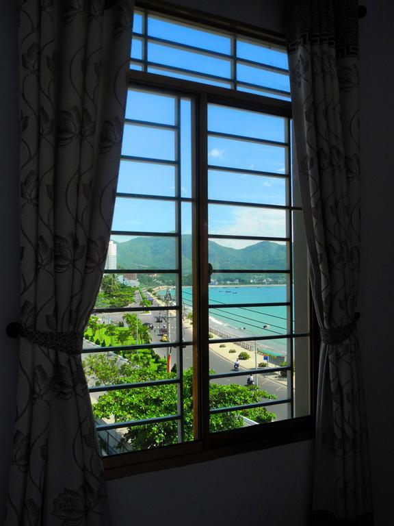 Nam Hong Hotel Nha Trang Habitación foto