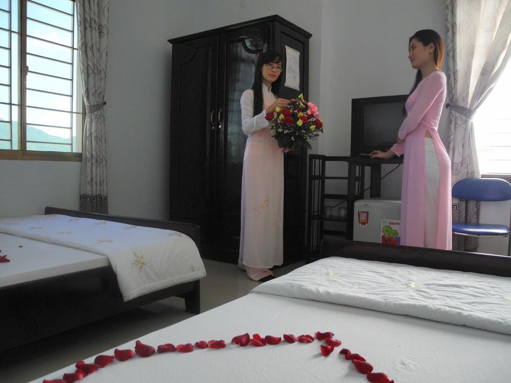 Nam Hong Hotel Nha Trang Habitación foto