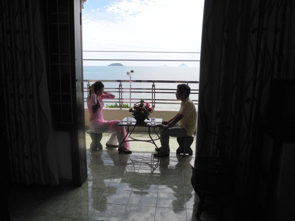 Nam Hong Hotel Nha Trang Habitación foto